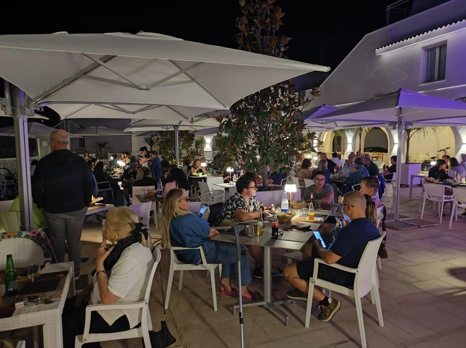 Rosa Marina Frontline Beach Ostuni Esterno foto